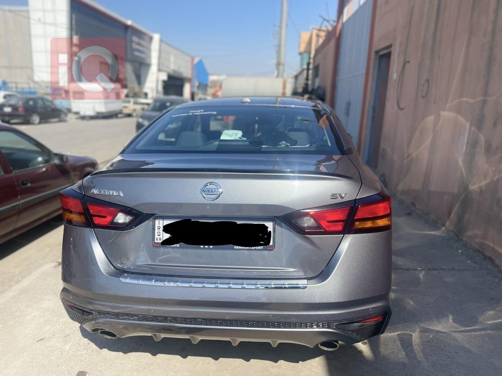 نيسان ألتيما